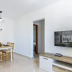 Apartamento Atenea San Bartolomé